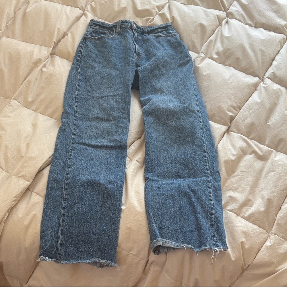 Abercrombie Curve Love Short 90's Straight High Rise Jeans